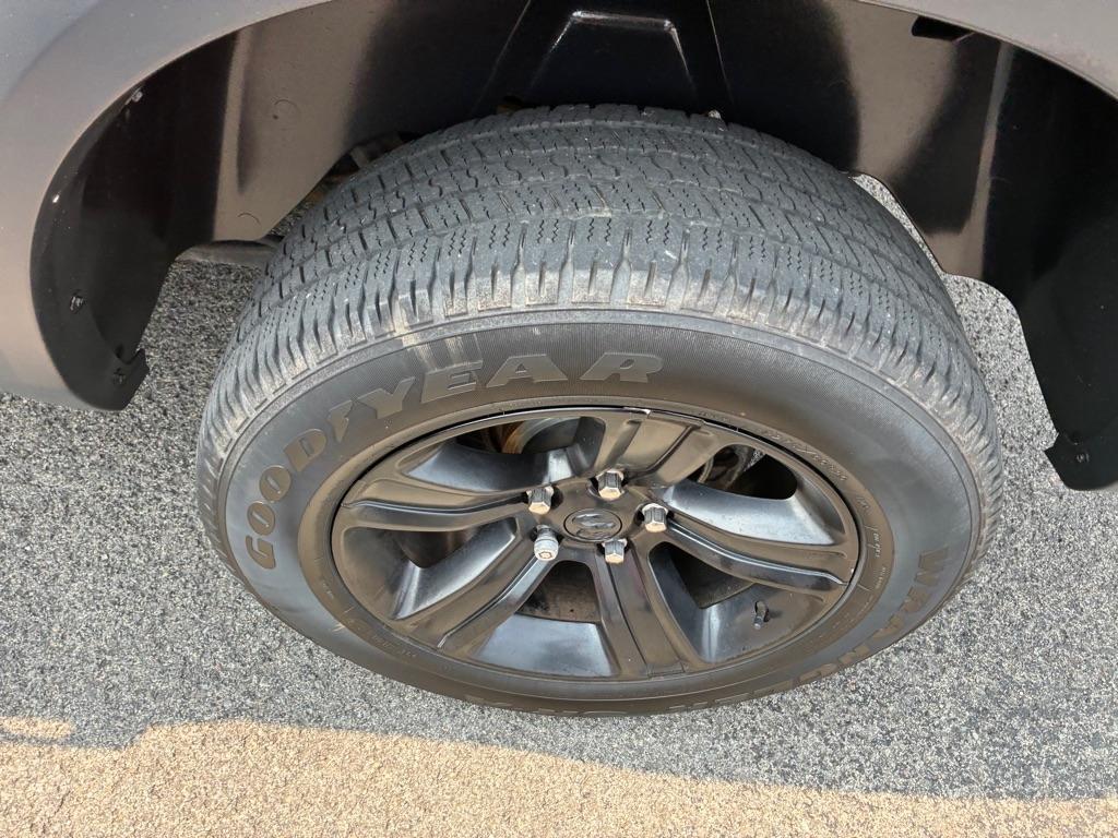 RAM 1500 SLT Quad Cab 4WD 2021
