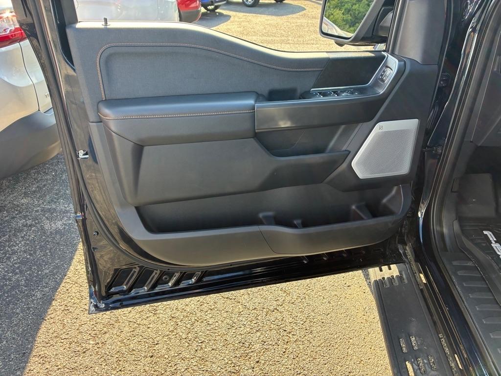 Ford F-150 Tremor SuperCrew 4WD 2025