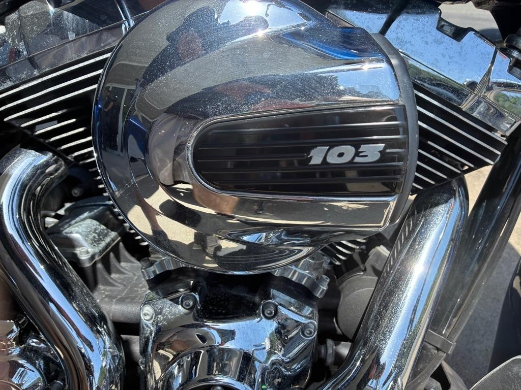 Harley-Davidson FLTRXS  2015