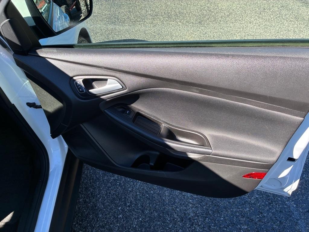 Ford Focus SE Sedan 2018