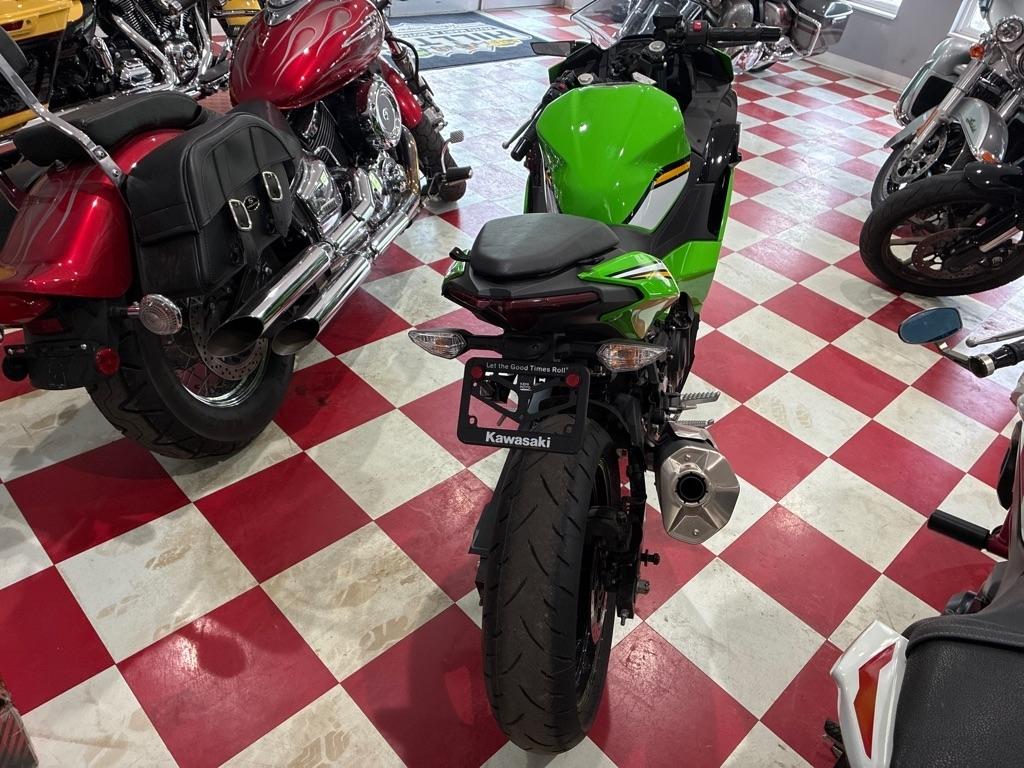 Kawasaki EX500  2025