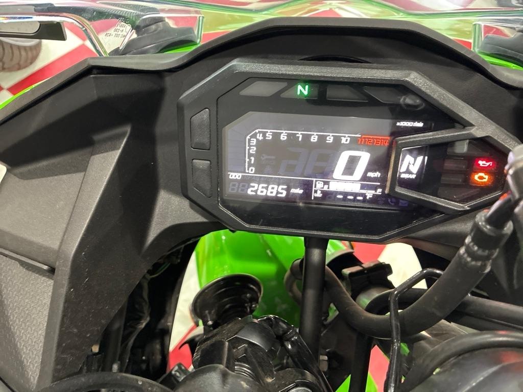Kawasaki EX500  2025
