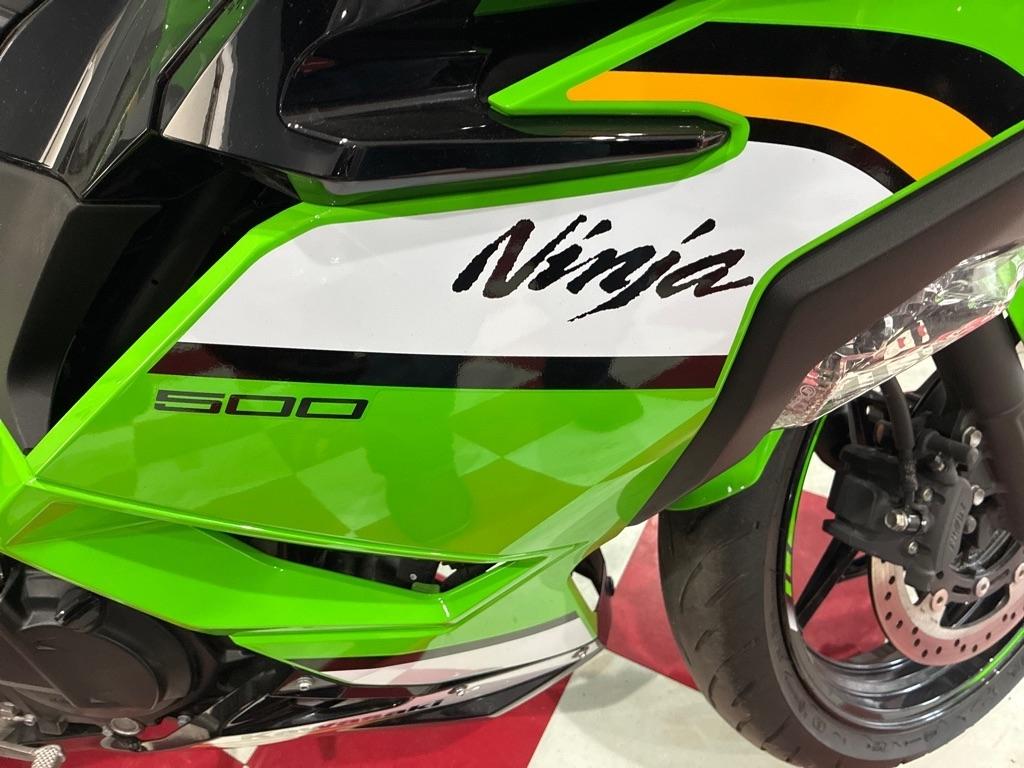 Kawasaki EX500  2025