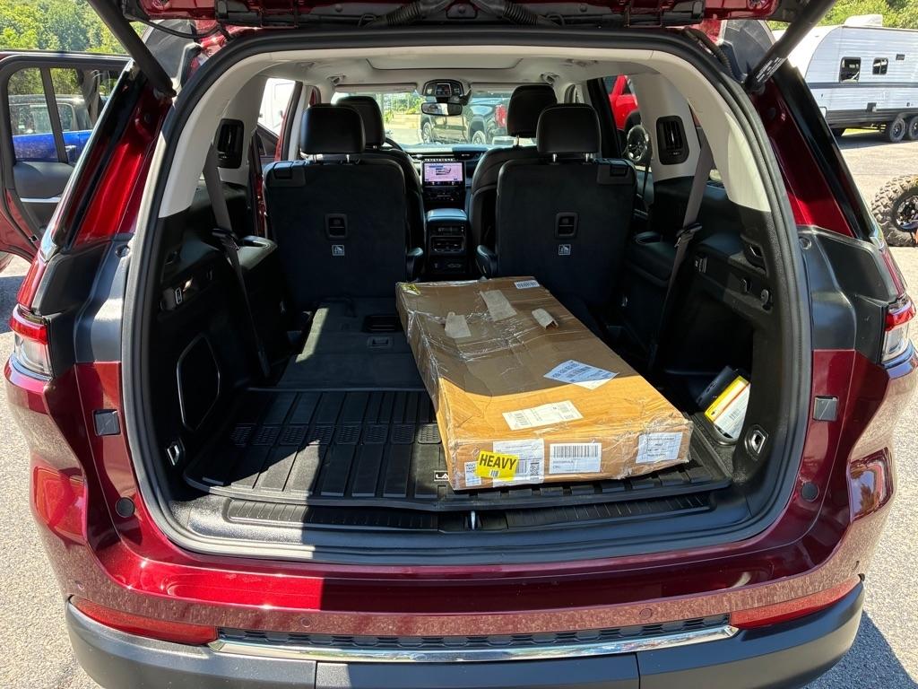 Jeep Grand Cherokee L Limited 4D SUV 4WD 2021