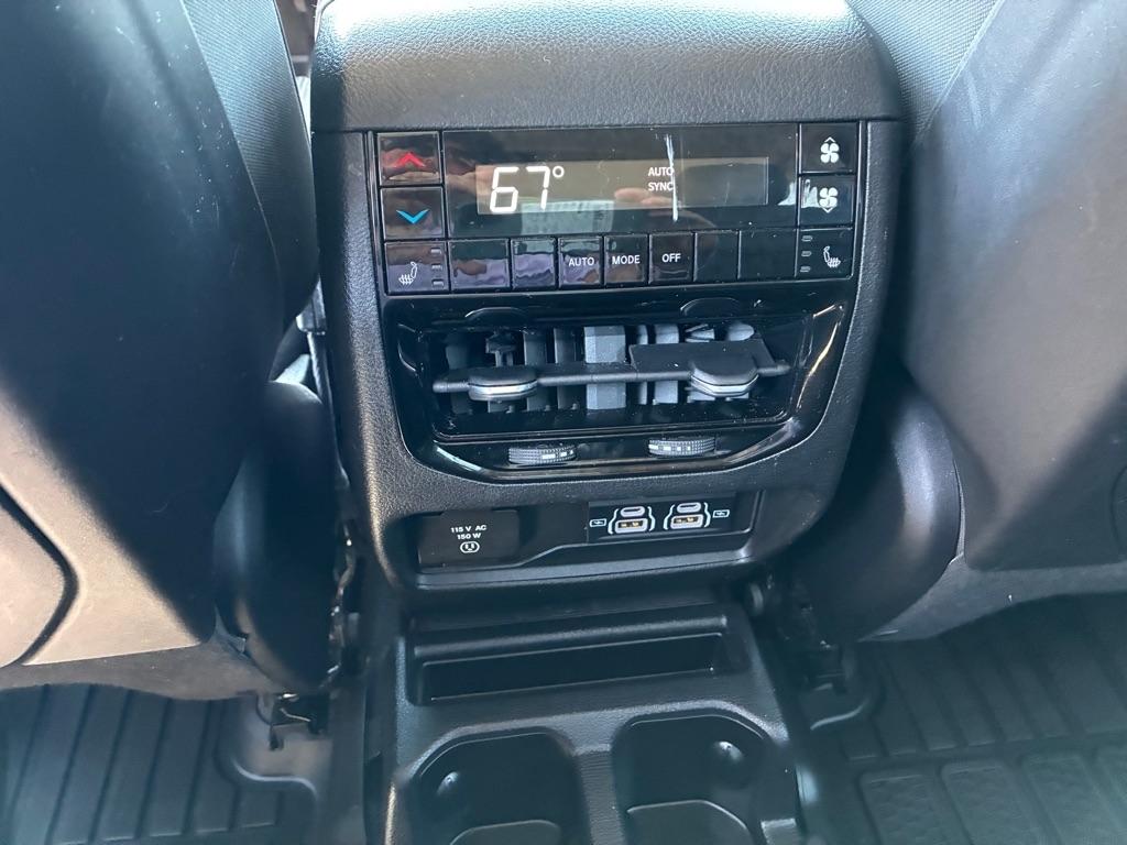 Jeep Grand Cherokee L Limited 4D SUV 4WD 2021