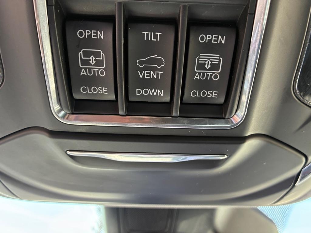 Jeep Grand Cherokee L Limited 4D SUV 4WD 2021