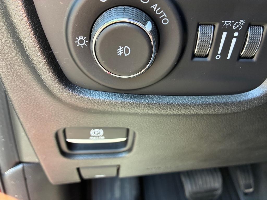 Jeep Grand Cherokee L Limited 4D SUV 4WD 2021
