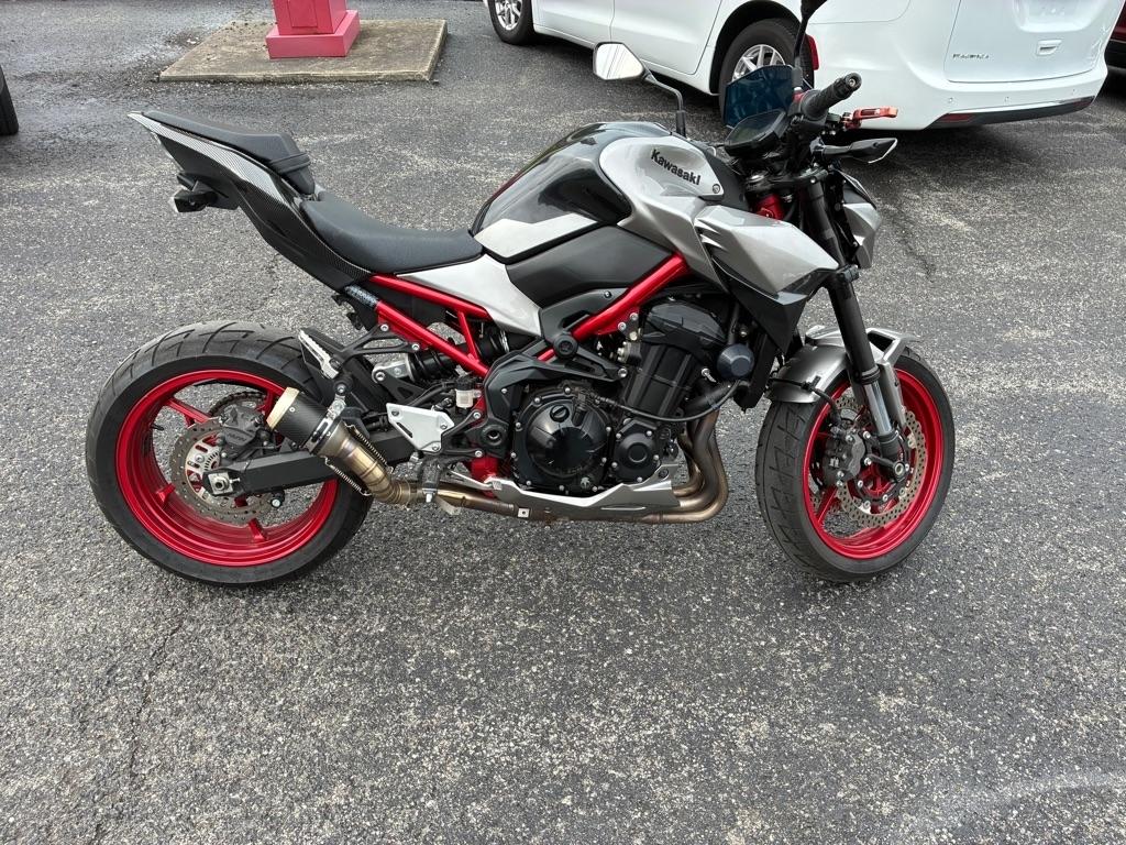 Kawasaki ZR900  2023