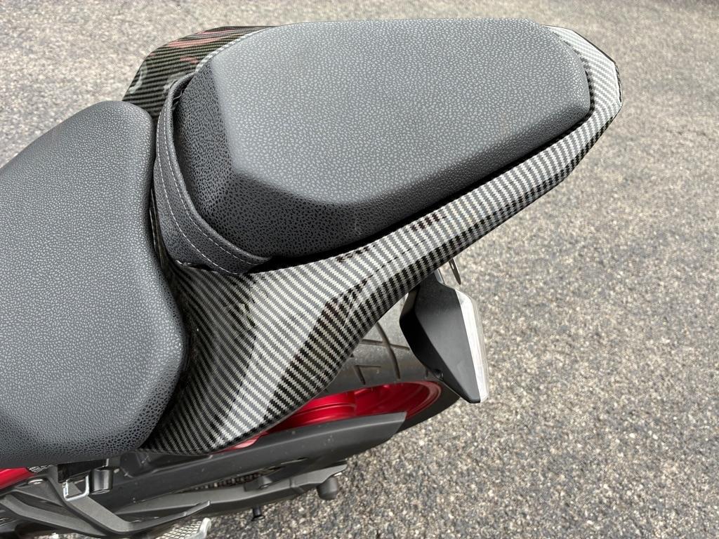 Kawasaki ZR900  2023