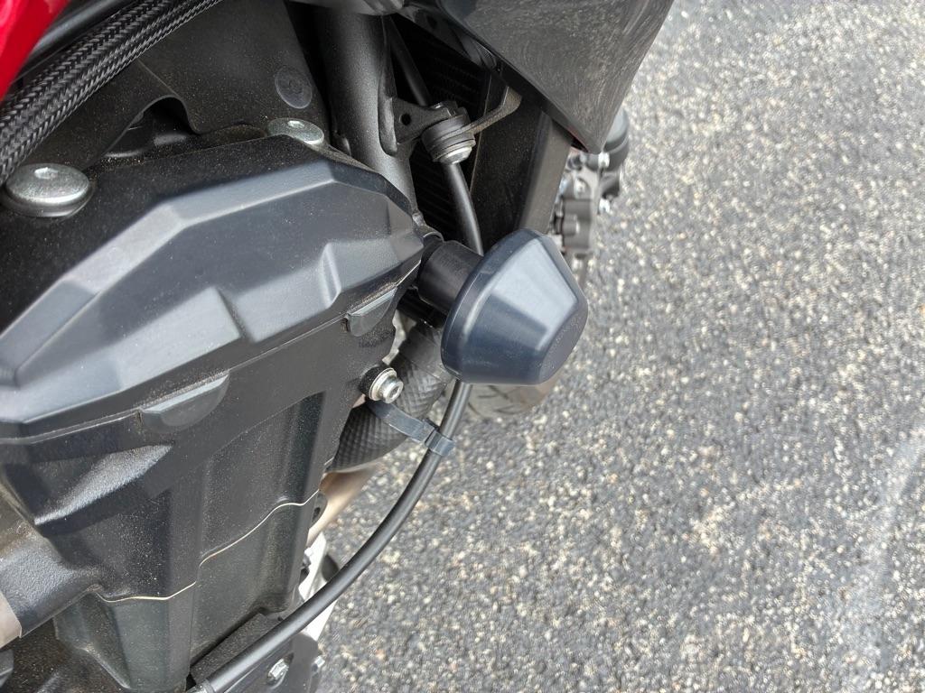 Kawasaki ZR900  2023