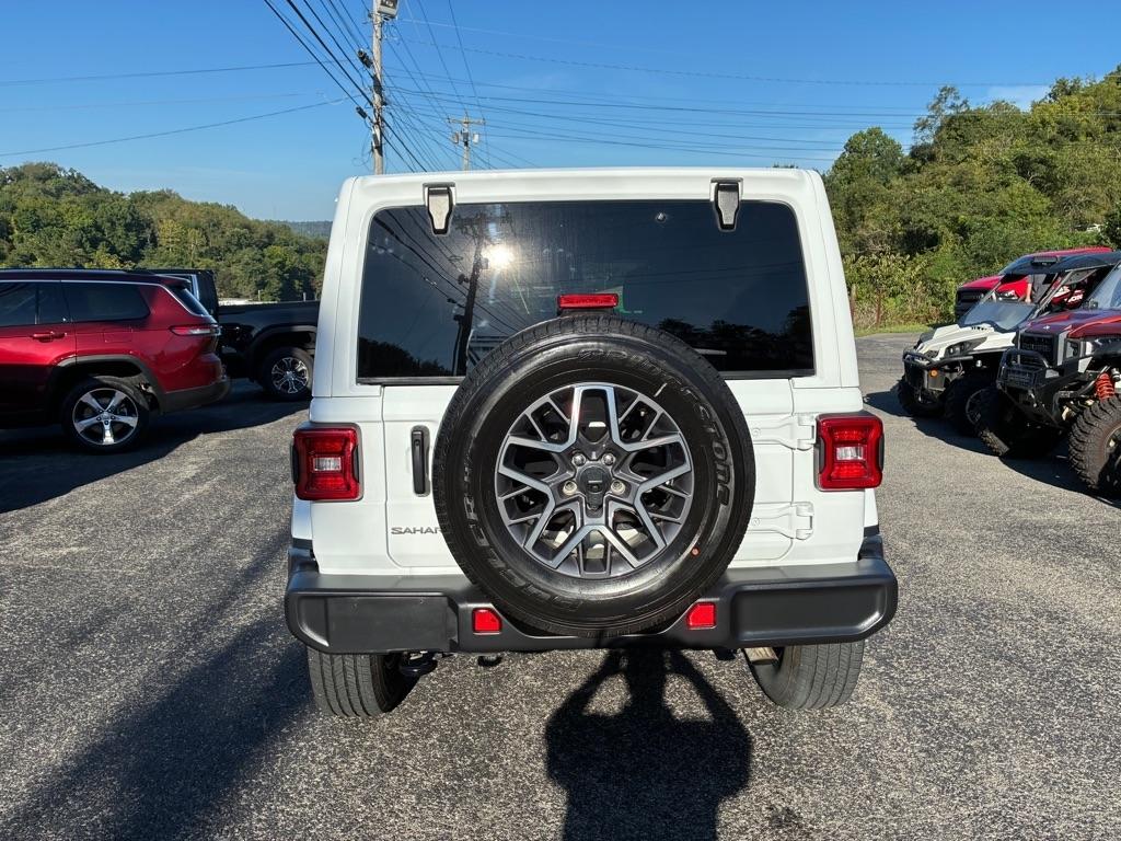 Jeep Wrangler Sahara 2025
