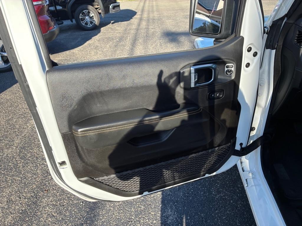 Jeep Wrangler Sahara 2025