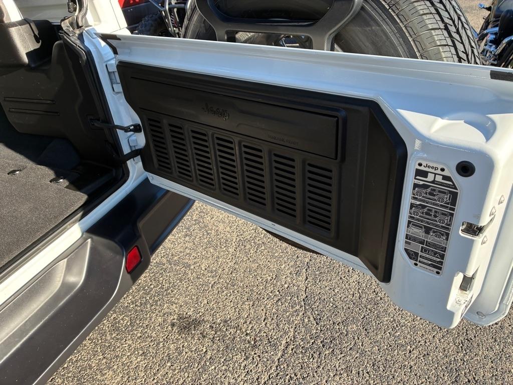 Jeep Wrangler Sahara 2025