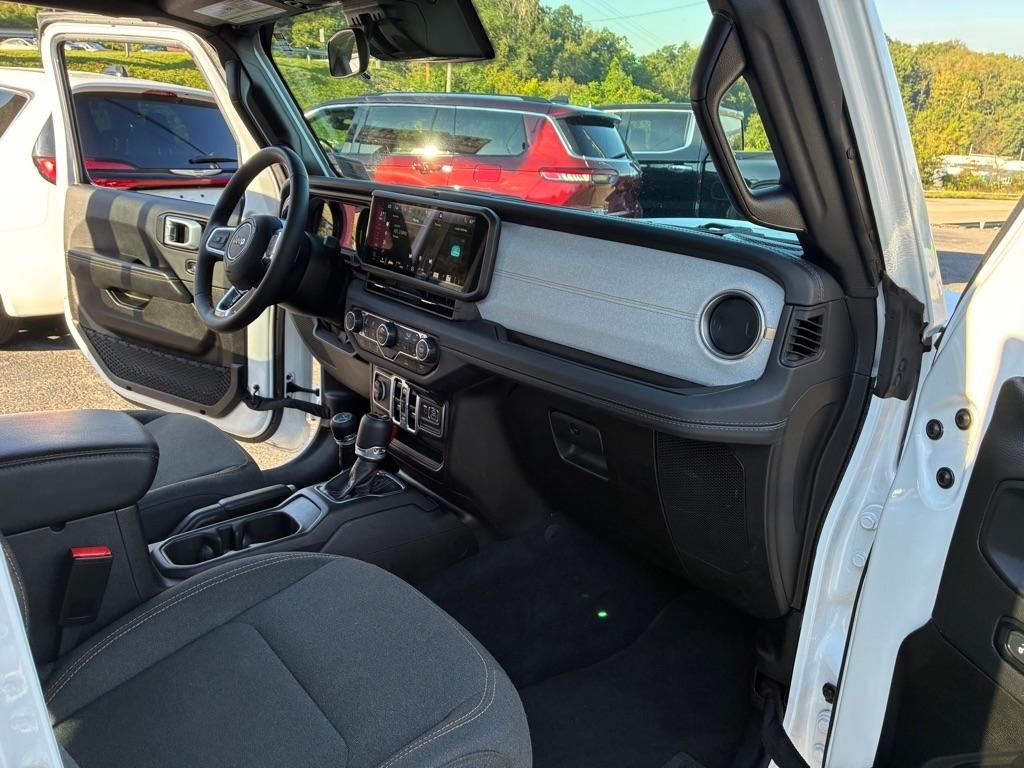Jeep Wrangler Sahara 2025