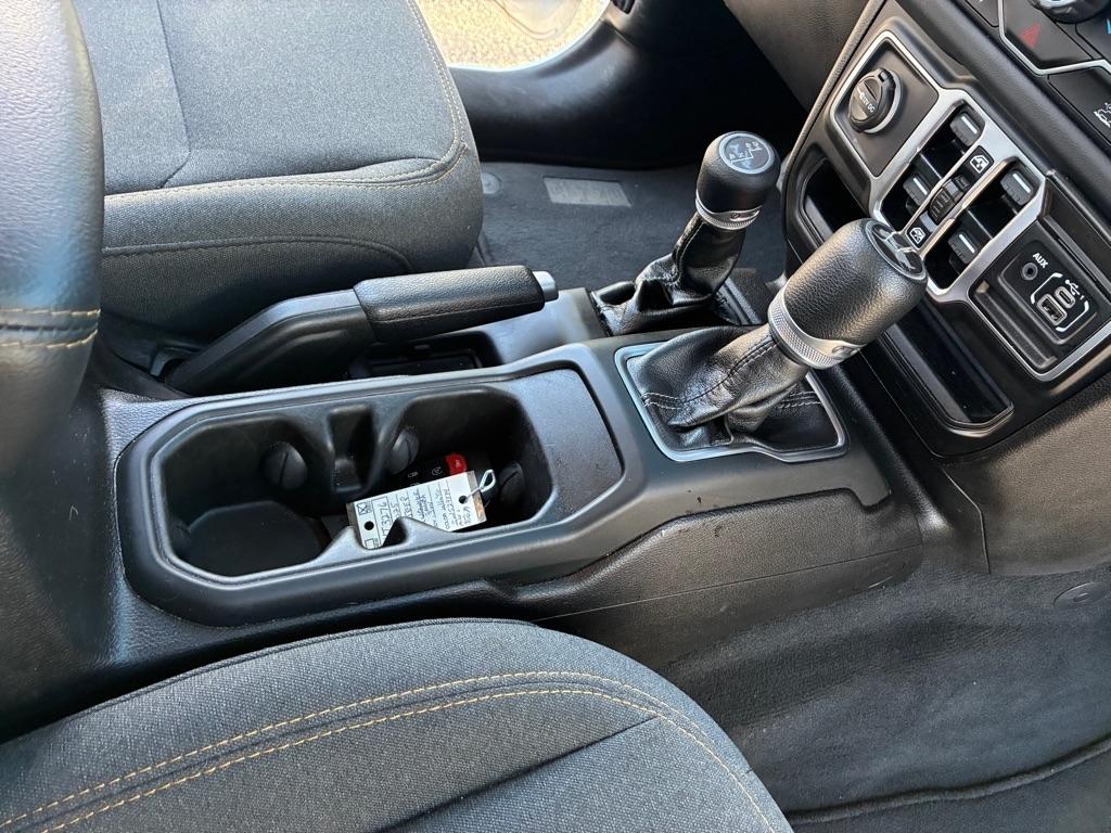 Jeep Wrangler Sahara 2025