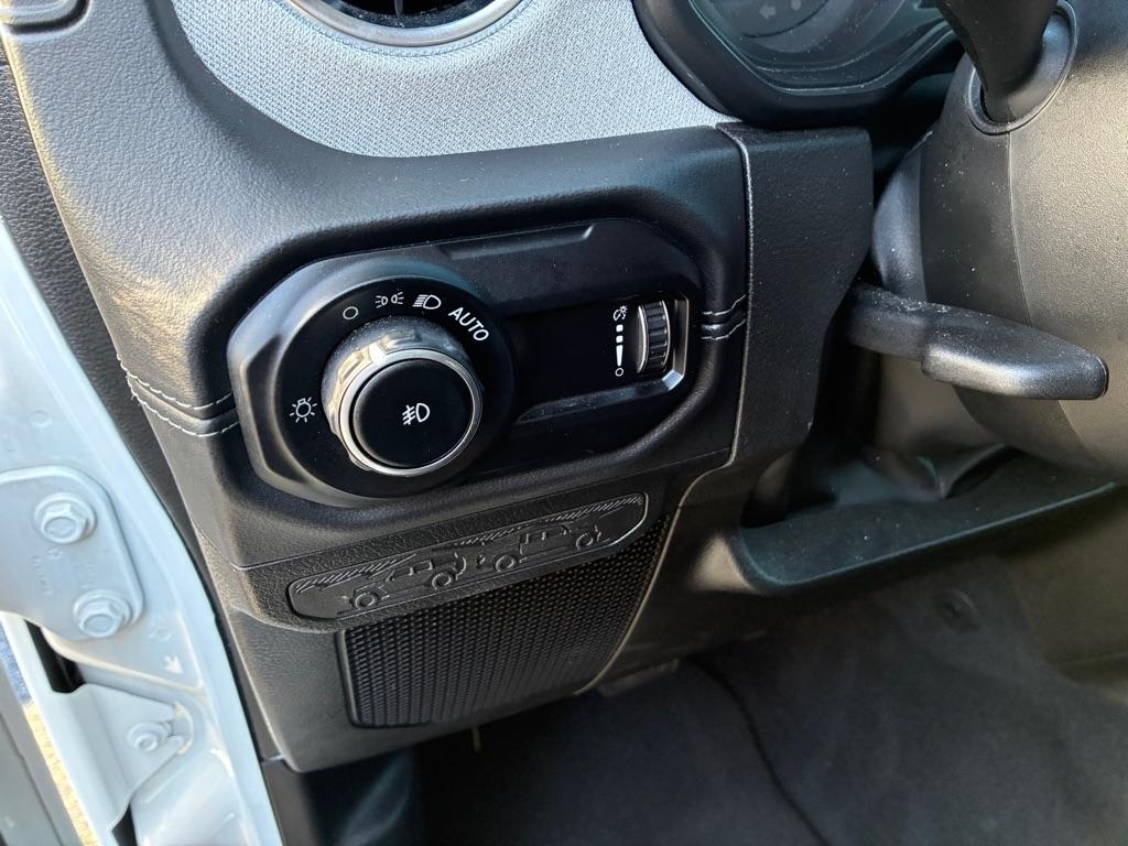 Jeep Wrangler Sahara 2025