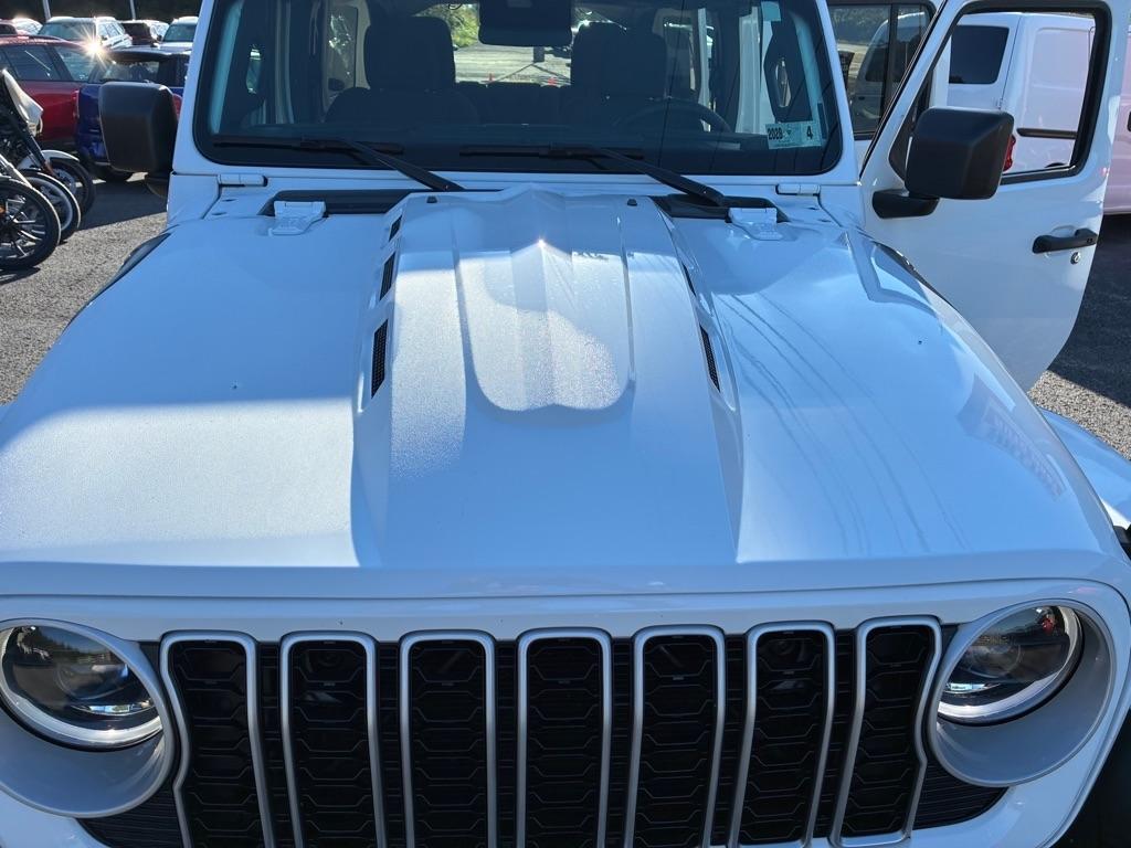 Jeep Wrangler Sahara 2025