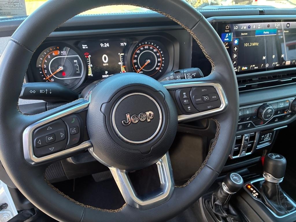 Jeep Wrangler Sahara 2025