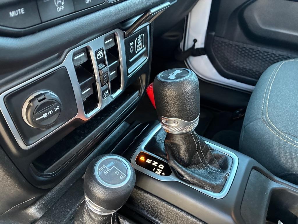 Jeep Wrangler Sahara 2025