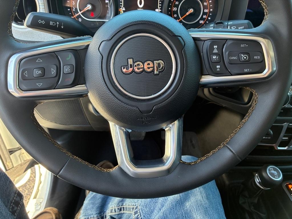 Jeep Wrangler Sahara 2025