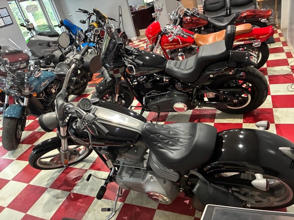 Harley-Davidson FXCW  2008