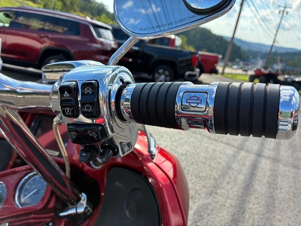 Harley-Davidson CVO Road Glide Ultra  2016