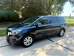 2016 Kia Sedona 