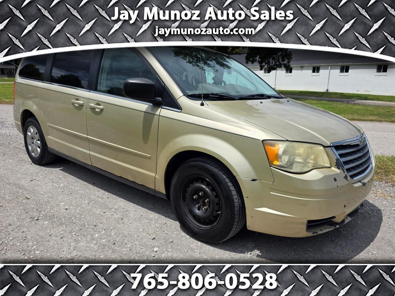 2010 Chrysler Town & Country LX