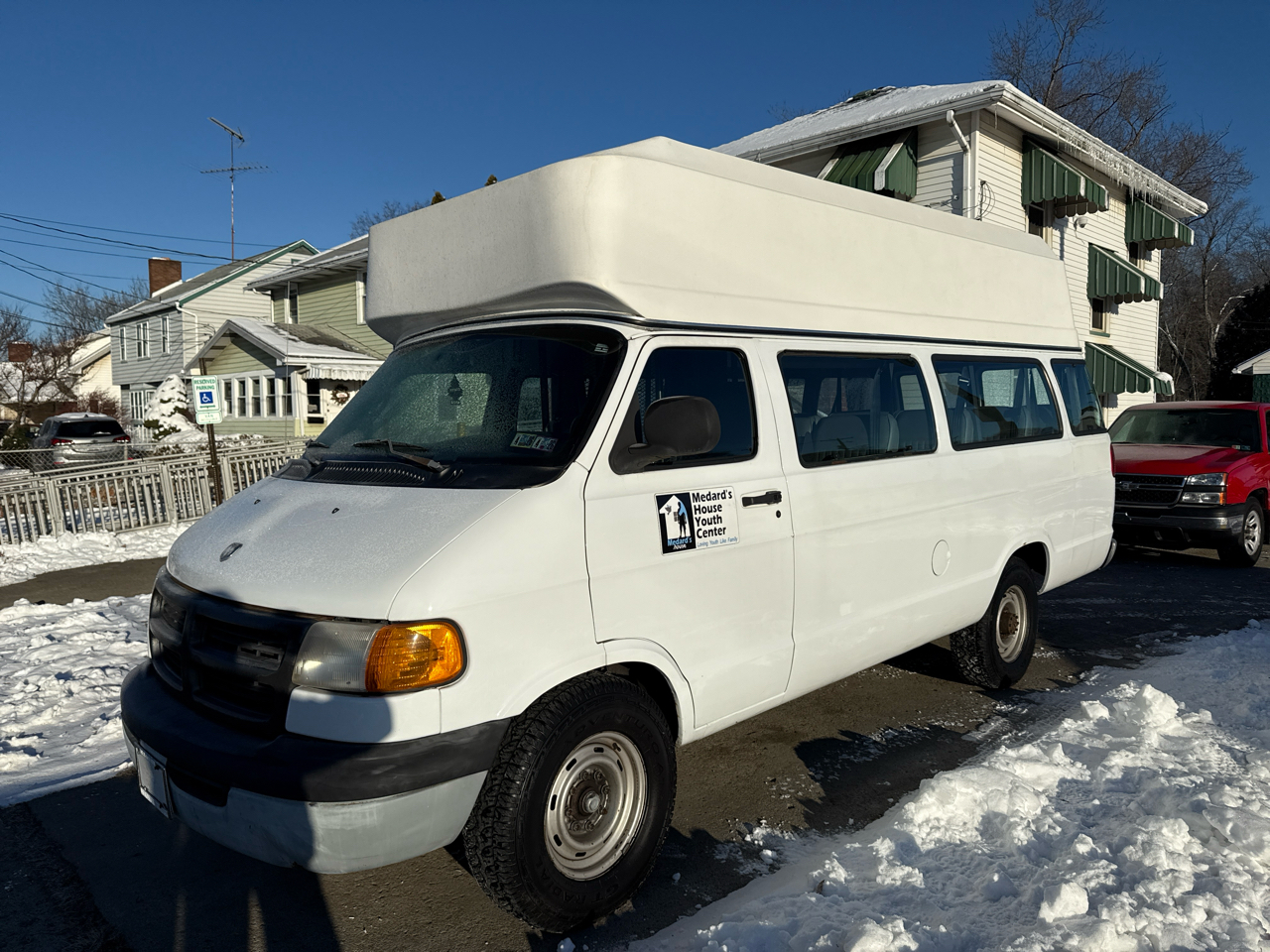 2001 Dodge Ram Van Base's photo