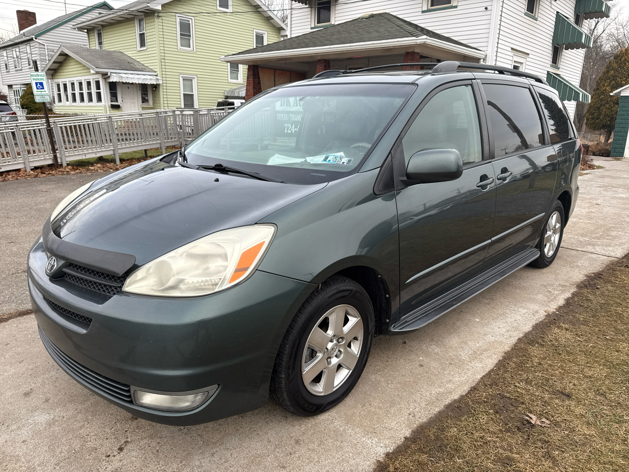 2004 Toyota Sienna XLE