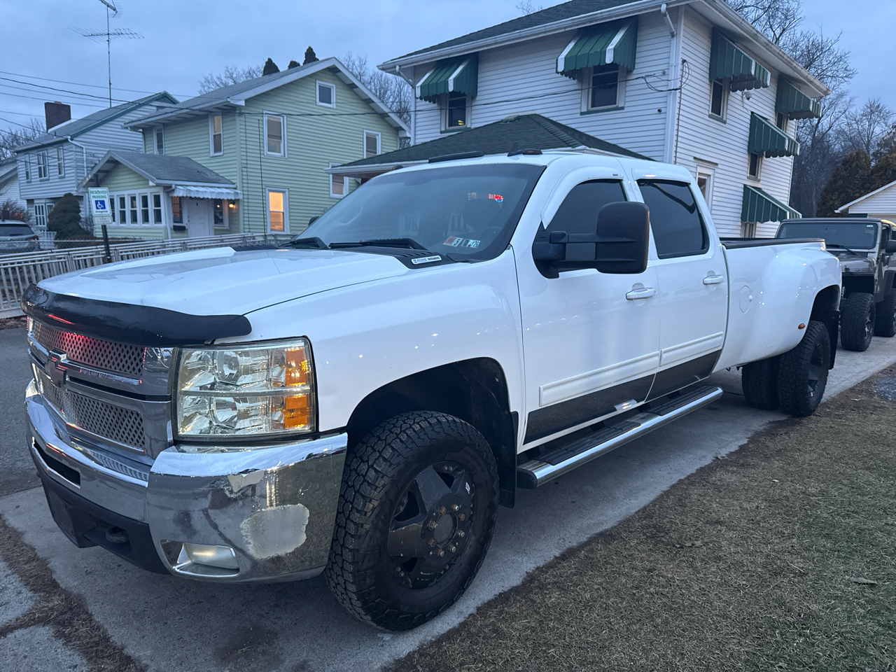 2010 Chevrolet Silverado 3500HD LTZ Crew Cab DRW 4WD