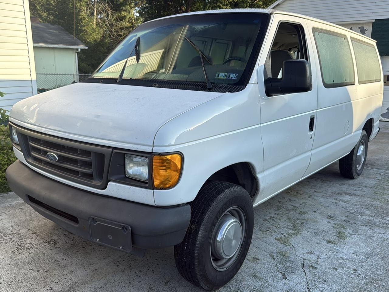 2004 Ford Econoline E-350 XL Super Duty