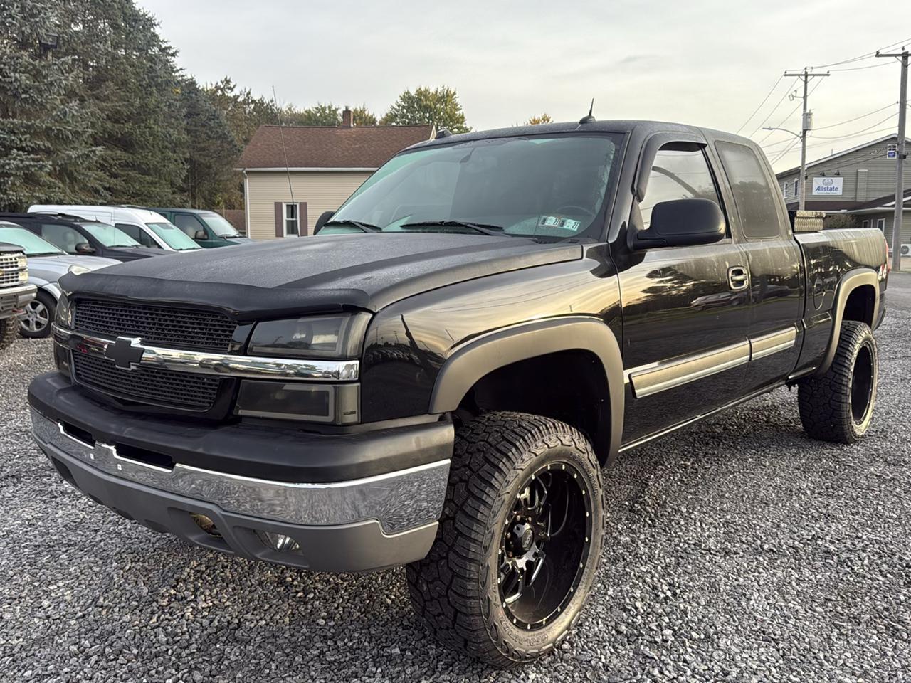 2004 Chevrolet Silverado 1500 4WD Ext Cab 134.0" LT w/1LT
