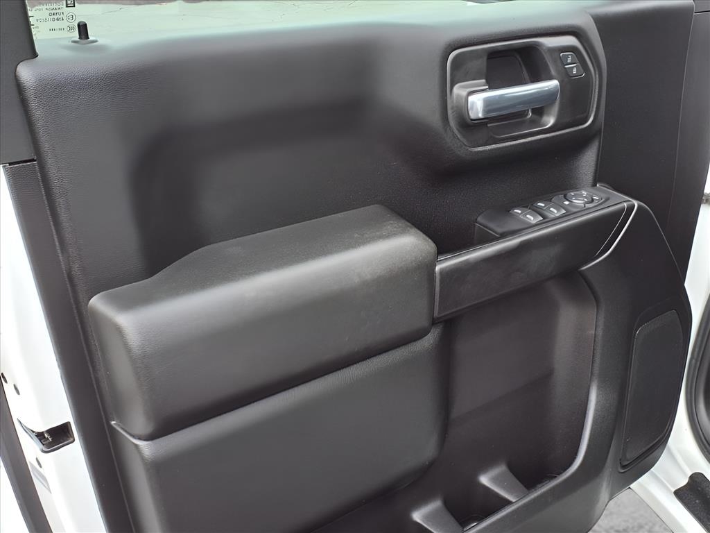 Chevrolet Silverado 1500 4WD Crew Cab 147" Custom 2021