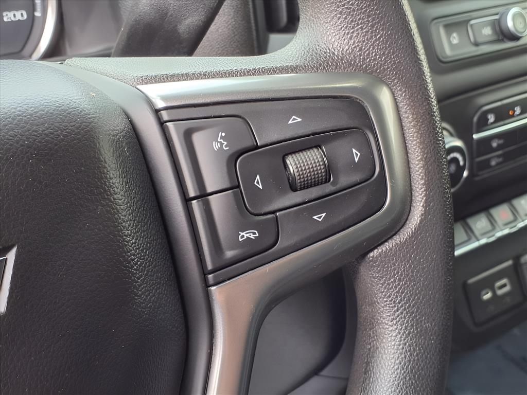 Chevrolet Silverado 1500 4WD Crew Cab 147" Custom 2021