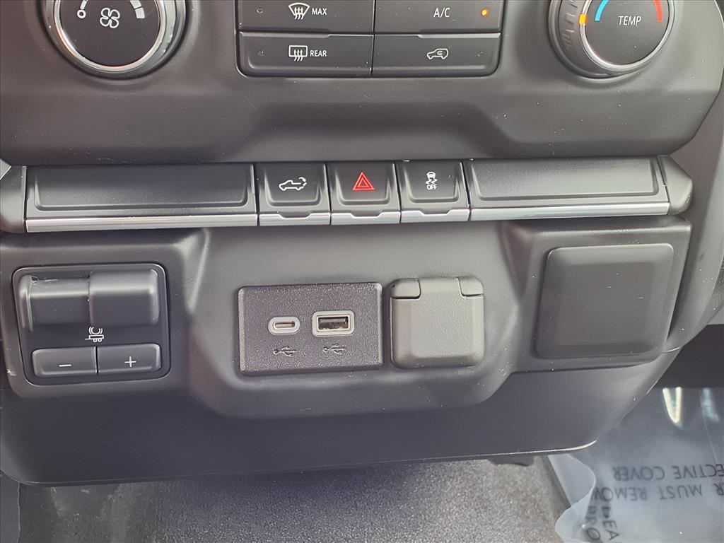 Chevrolet Silverado 1500 4WD Crew Cab 147" Custom 2021