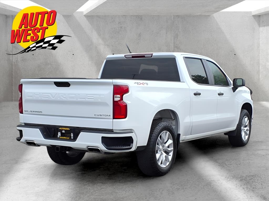 Chevrolet Silverado 1500 4WD Crew Cab 147" Custom 2021