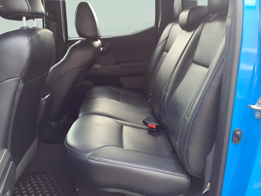 Toyota Tacoma 4WD TRD Off Road Double Cab 5' Bed V6 AT (Natl) 2019