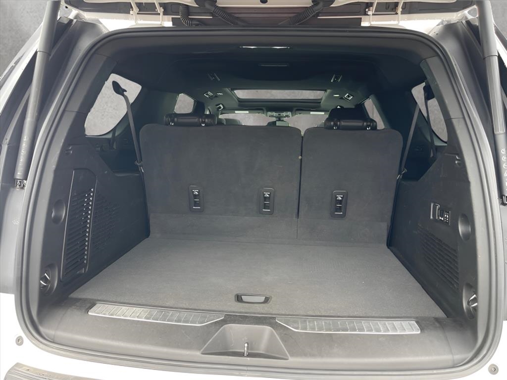 Chevrolet Suburban 4WD 4dr RST 2022