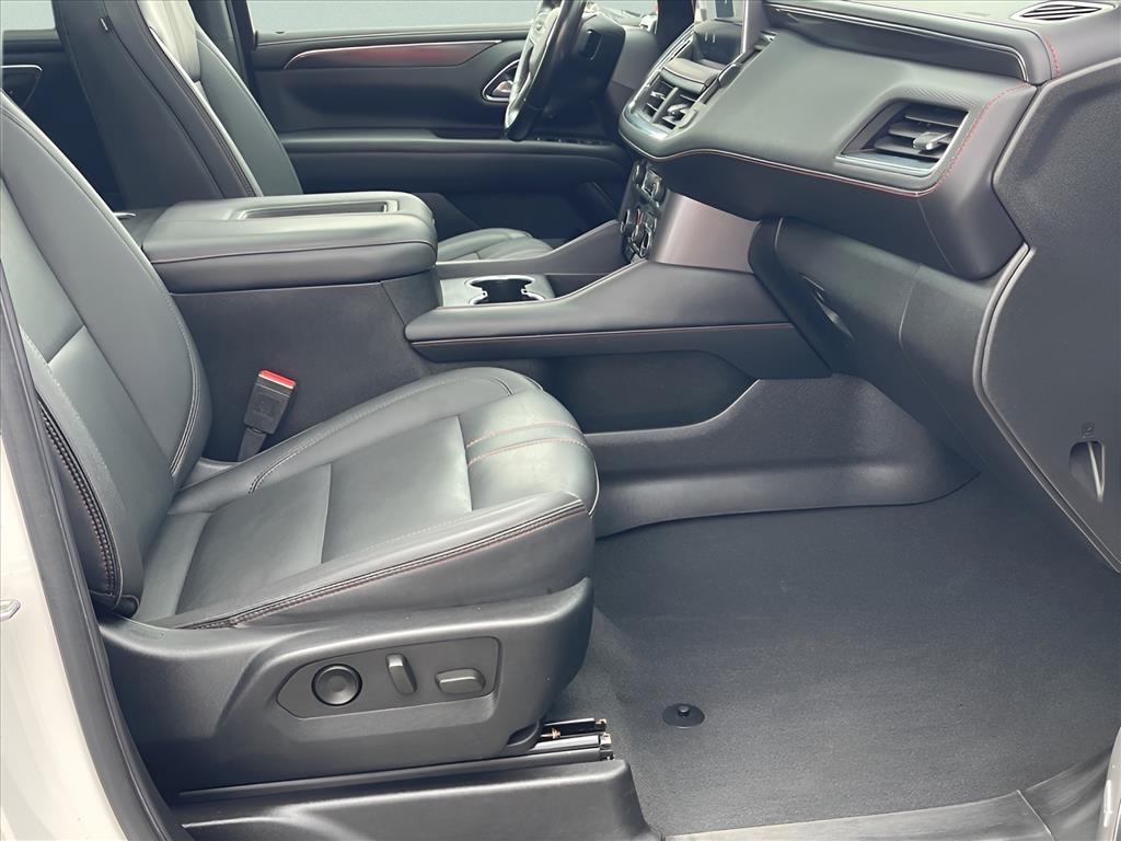 Chevrolet Suburban 4WD 4dr RST 2022