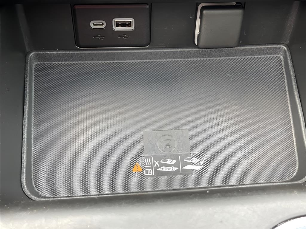 Chevrolet Suburban 4WD 4dr RST 2022