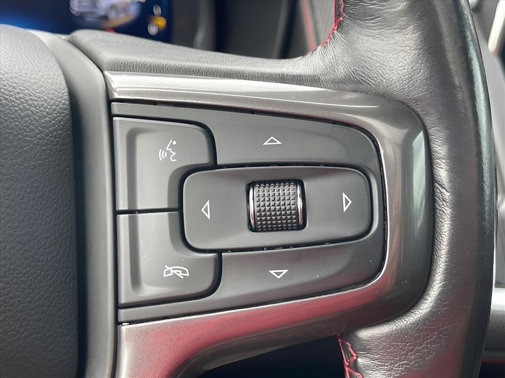 Chevrolet Suburban 4WD 4dr RST 2022
