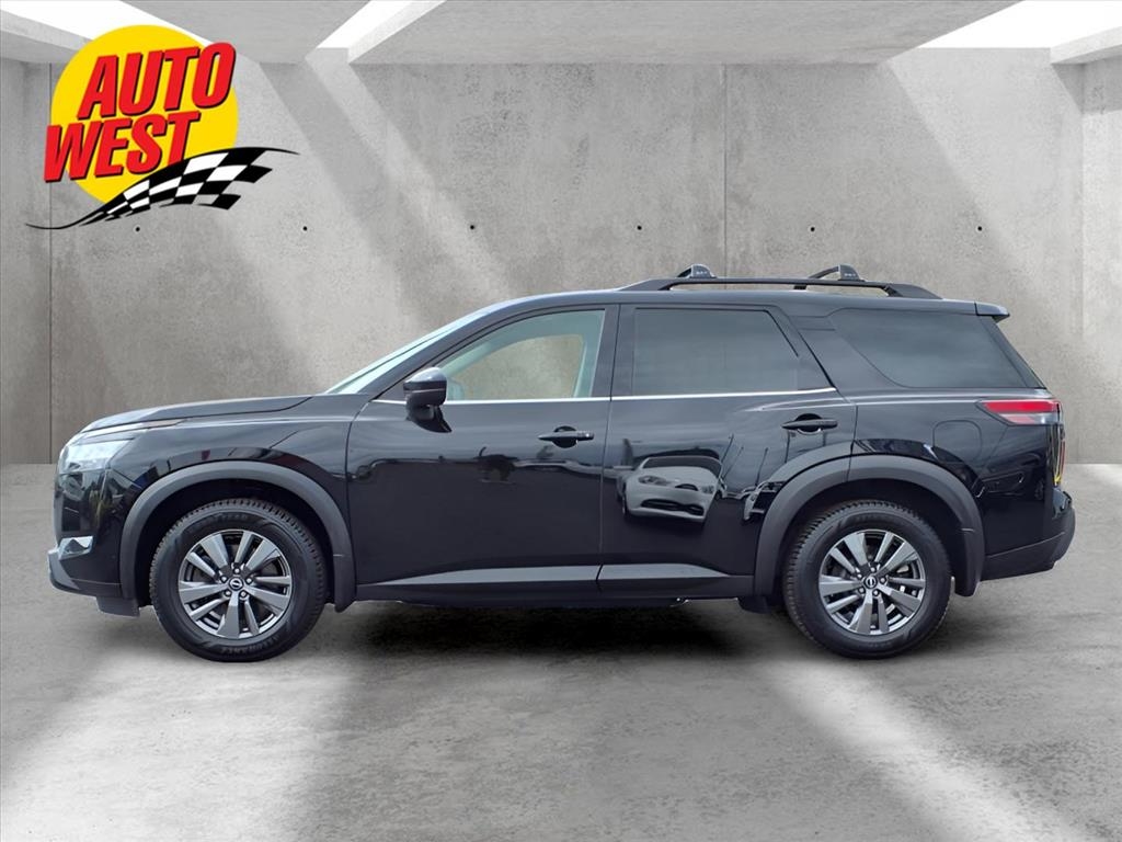 Nissan Pathfinder SV 4WD 2022