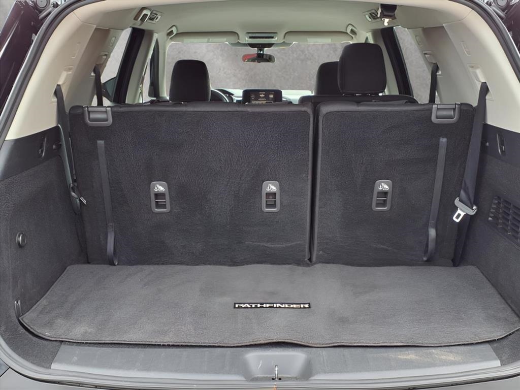 Nissan Pathfinder SV 4WD 2022