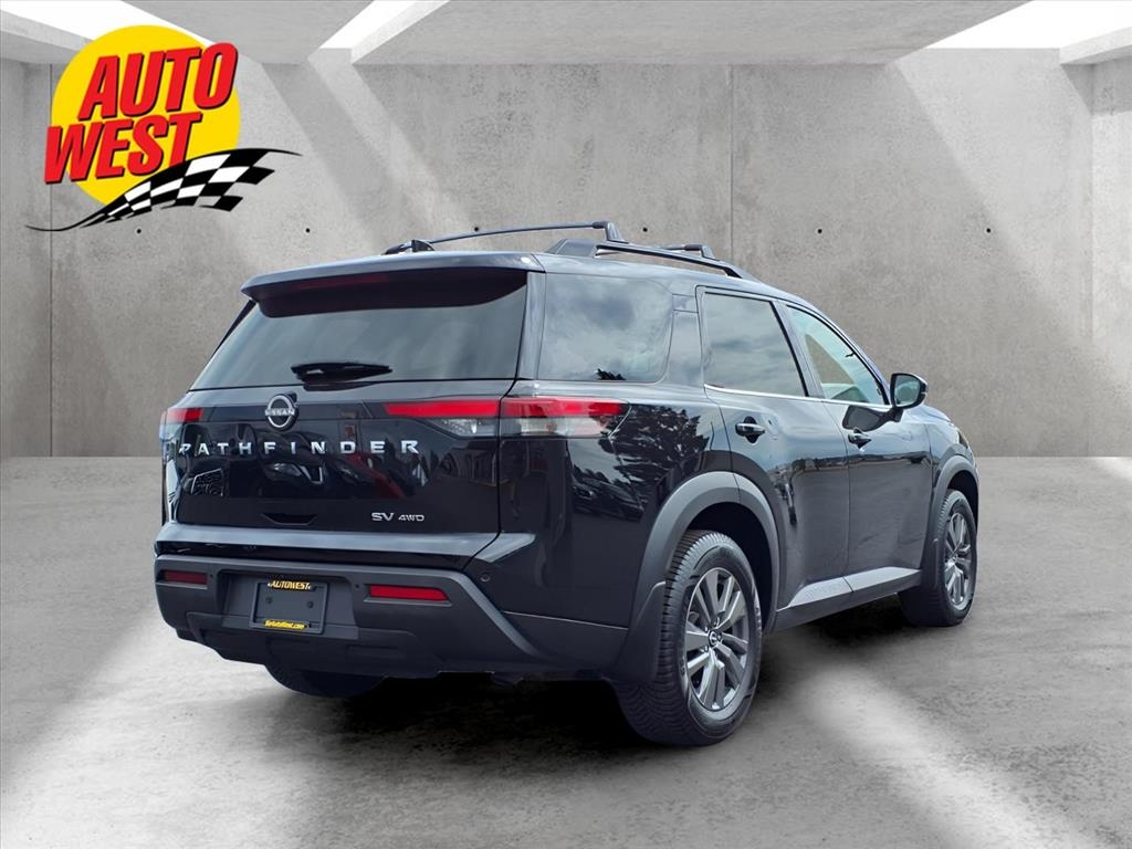 Nissan Pathfinder SV 4WD 2022