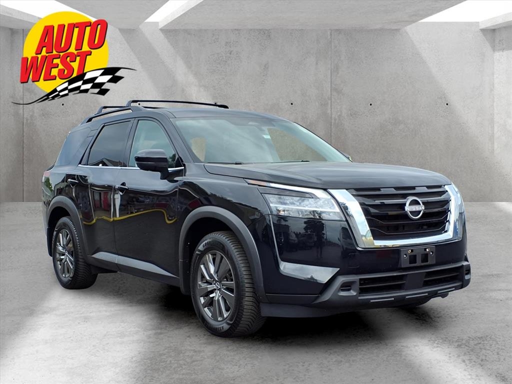 Nissan Pathfinder SV 4WD 2022