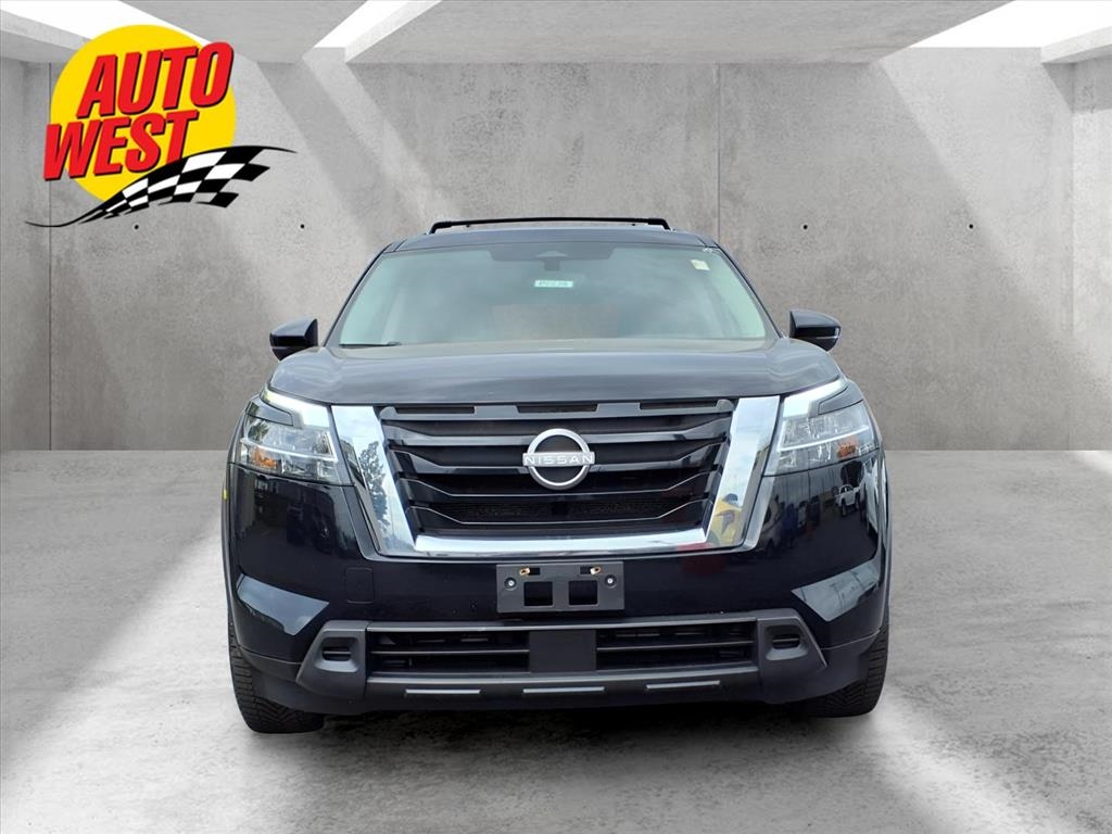Nissan Pathfinder SV 4WD 2022