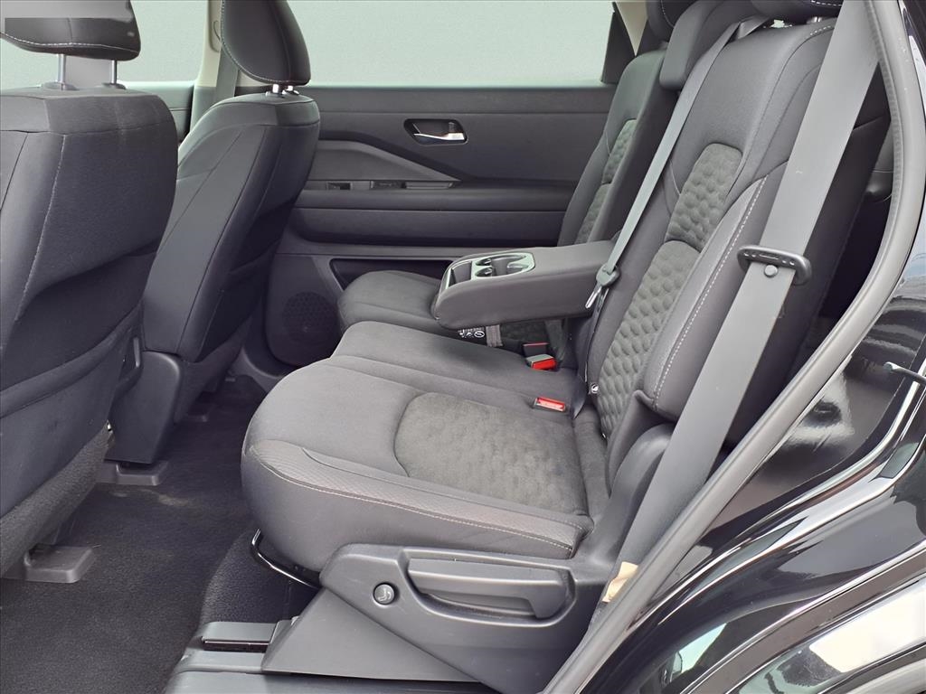 Nissan Pathfinder SV 4WD 2022