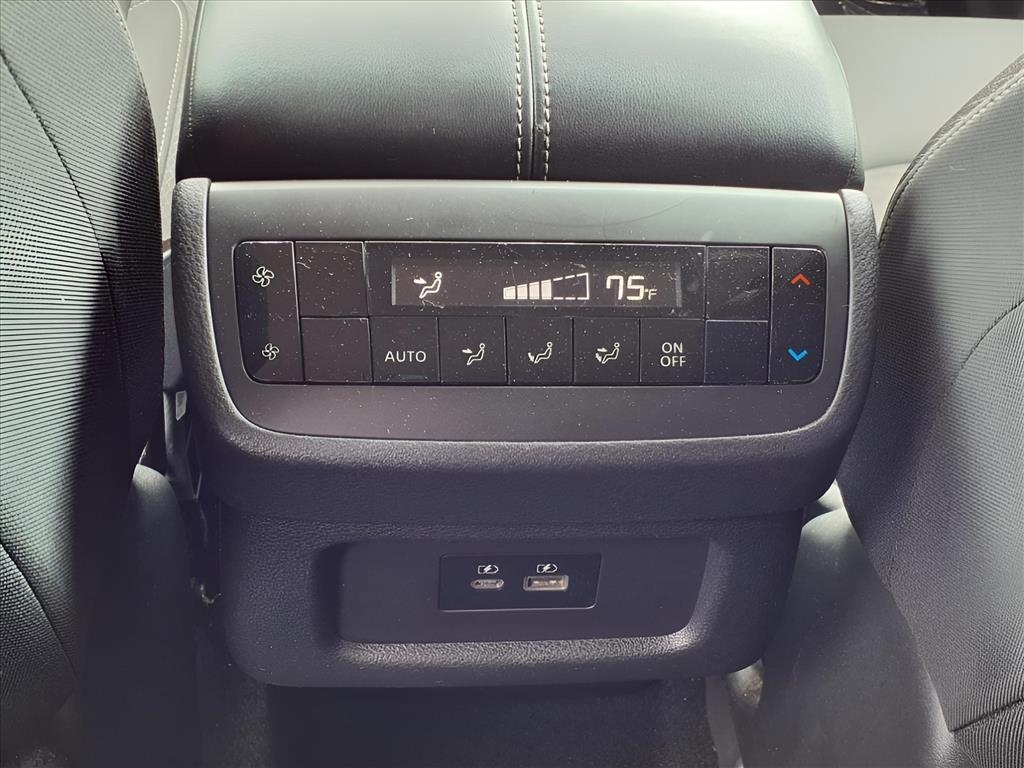Nissan Pathfinder SV 4WD 2022