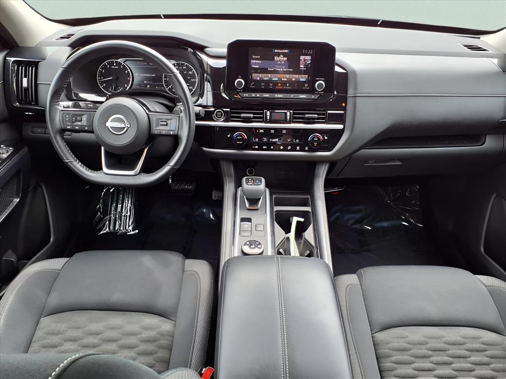 Nissan Pathfinder SV 4WD 2022